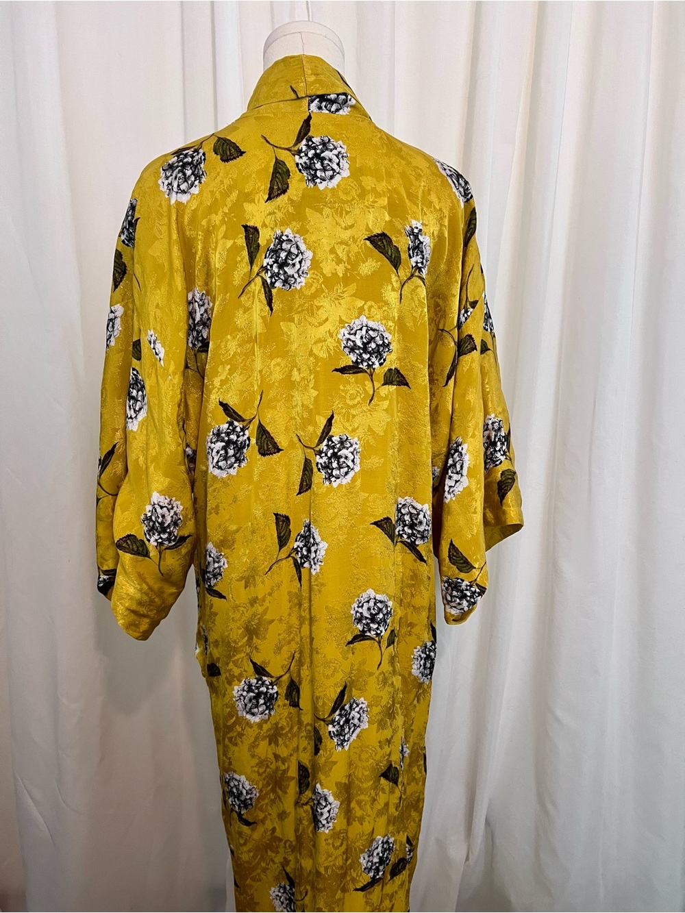 Topshop Satin Floral Long Kimono Coat. - Picture 3 of 7
